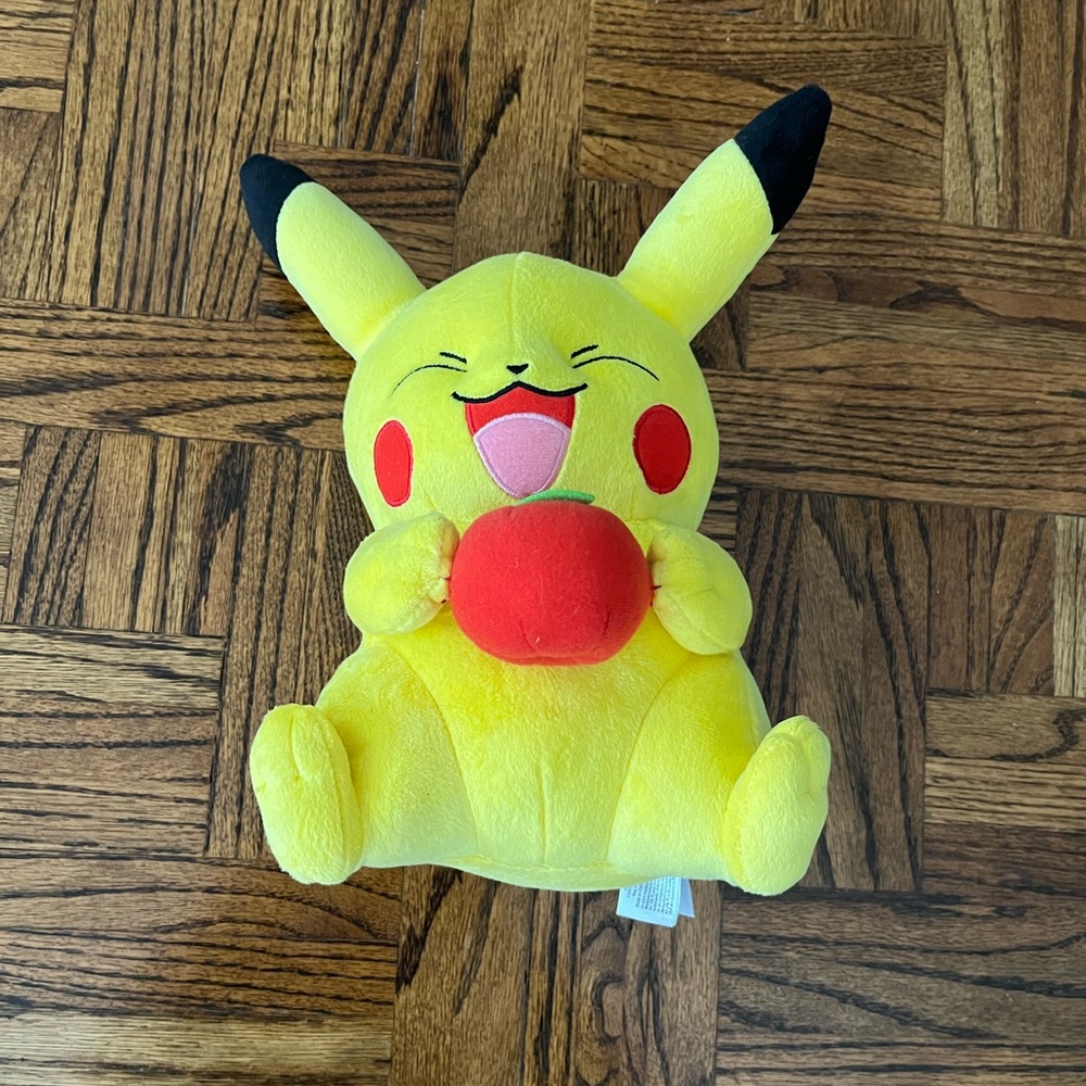 Pikachu Holding Apple Tommy 11”